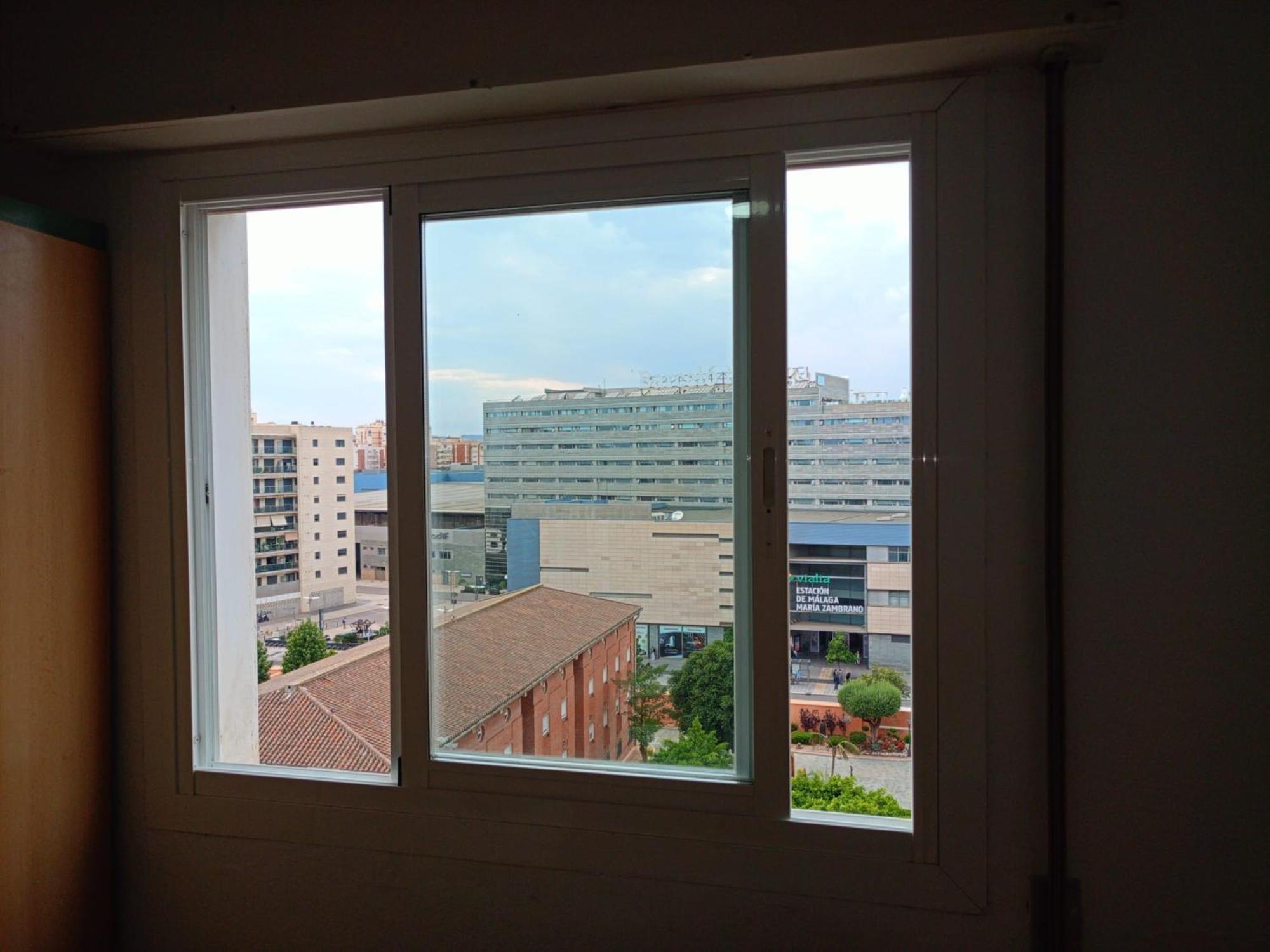 Habitacion Privada Centro Malaga Cerca Tren Maria Zambrano Y Playa Muy Buena Conexion Wifi Exterior foto