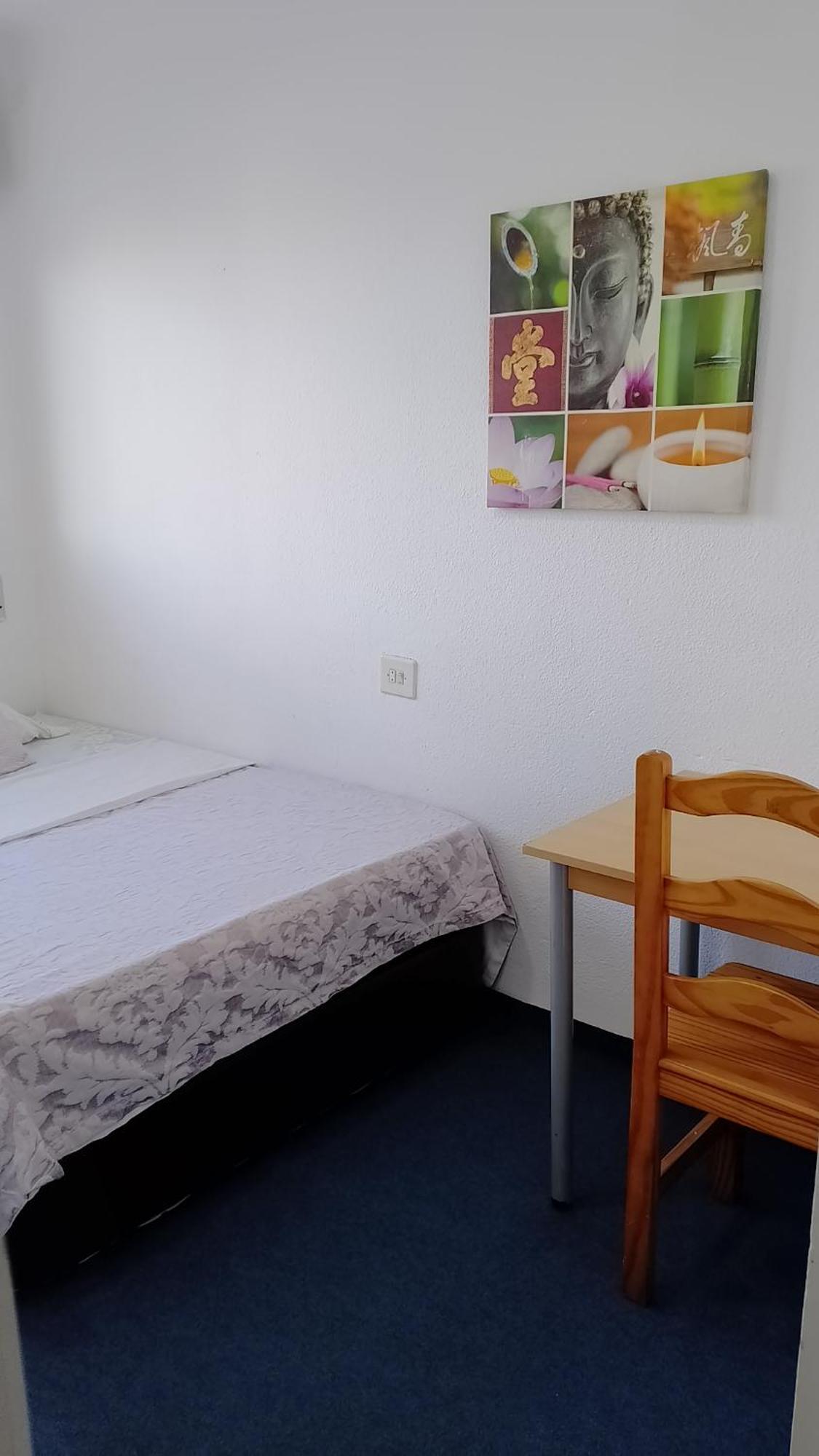 Habitacion Privada Centro Malaga Cerca Tren Maria Zambrano Y Playa Muy Buena Conexion Wifi Exterior foto
