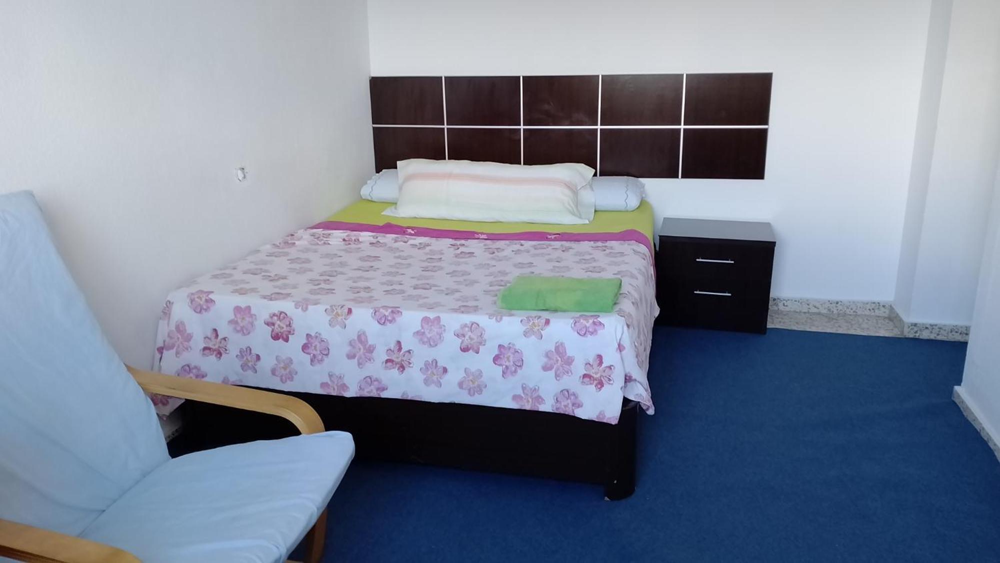 Habitacion Privada Centro Malaga Cerca Tren Maria Zambrano Y Playa Muy Buena Conexion Wifi Exterior foto